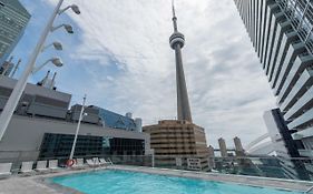 Luxury Condo On Cn Tower
